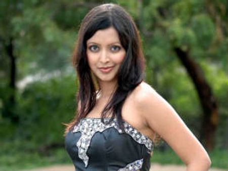 ಬೇಲಿ ಹಾರಿದ ಚೆಲ್ಲಾಟದ ಚೆಲುವೆ ರೇಖಾ ವೇದವ್ಯಾಸ್