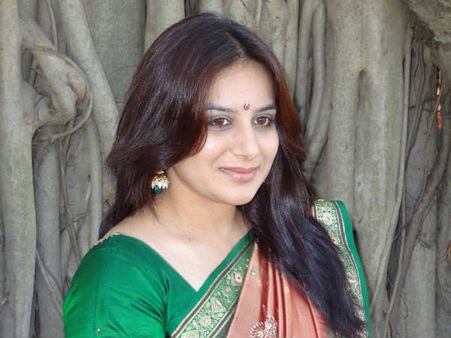 ಪೂಜಾಗಾಂಧಿ ವಿರುದ್ಧ ಪೊಲೀಸ್ ಕಂಪ್ಲೇಂಟ್