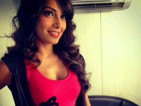 ಮೆನಿ ಹ್ಯಾಪಿ ರಿಟರ್ನ್ಸ್ ಡಿಯರ್ ಬಿಪಾಶಾ