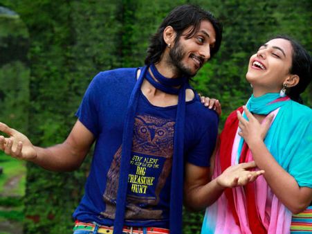 ಶುಕ್ರವಾರ: ಚೇತನ್. ನಿತ್ಯಾ 'ಮೈನಾ' ಹಕ್ಕಿಯಾಗಿ ಹಾರಾಟ