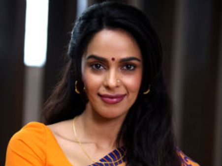 'ಡರ್ಟಿ ಪೊಲಿಟಿಕ್ಸ್'ಗೆ ಮಲ್ಲಿಕಾ ಶೆರಾವತ್ ಎಂಟ್ರಿ