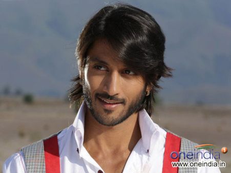 ಮೈನಾ ಟ್ವೀಟ್ ವಿಮರ್ಶೆ, ನಾಗಶೇಖರ್ ಗೆದ್ದೆ ಬಿಡಪ್ಪ