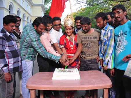 'ಕ್ವಾಟ್ಲೆ ಸತೀಶ'ನಿಂದ ಕನ್ನಡ ಚಿತ್ರರಂಗದ ಬರ್ತ್ ಡೇ