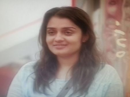 ಬಿಗ್ ಬಾಸ್ ನಲ್ಲಿ ಶರ್ಮಾಗೆ ನಿಖಿತಾ ಮಸಾಜ್