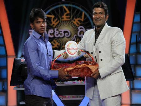 ಮಂತ್ರ ಪಠಿಸುತ್ತಾ ಕನ್ನಡದ ಕೋಟ್ಯಾಧಿಪತಿಯಾದ ಹುಸೇನ್