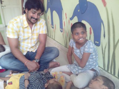 ಒನ್ ಇಂಡಿಯಾ ಓದುಗರಿಗೆ ಲವ್ಲಿ ಸ್ಟಾರ್ ಪ್ರೇಮ್ ಸಂದೇಶ