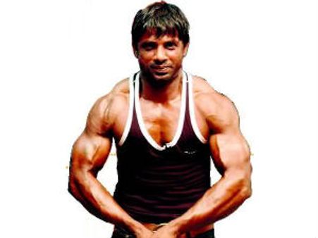 ನಟ ದುನಿಯಾ ವಿಜಯ್ ದೇಹದಾರ್ಢ್ಯ ಸ್ಪರ್ಧೆ