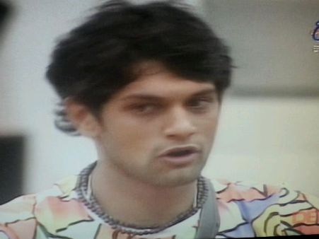 ಹುಚ್ಚಾಸ್ಪತ್ರೆಯಿಂದ ವಿನಾಯಕ ಜೋಶಿ ಡಿಸ್ ಚಾರ್ಜ್