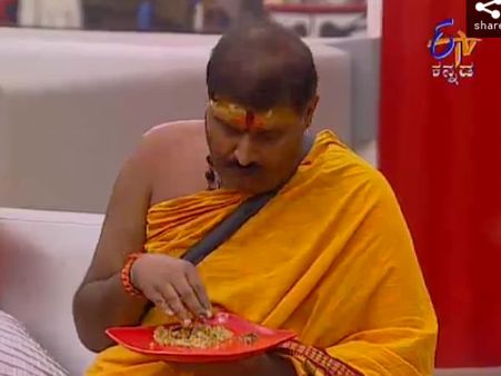 ನರ್ಸ್ ಜಯಲಕ್ಷ್ಮಿ ಬಳಿ ಬ್ರಹ್ಮಾಂಡ ಶರ್ಮಾ ಬಂಡಲ್