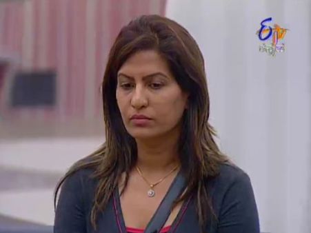 ನಿಕಿತಾ ಬಗ್ಗೆ ಕತ್ತಿಮಸೆಯುತ್ತಲೇ ಇರುವ ಚಂದ್ರಿಕಾ