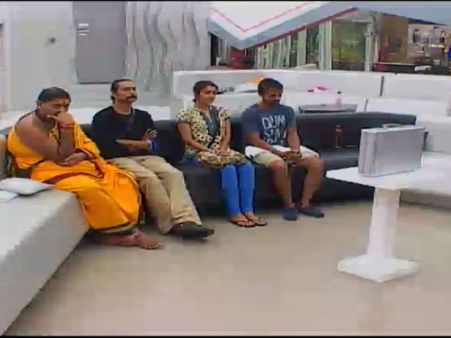 ಹತ್ತು ಲಕ್ಷ ರೂಗಳ ಸೂಟ್ ಕೇಸ್ ಯಾರು ಮುಟ್ಟಲಿಲ್ಲ