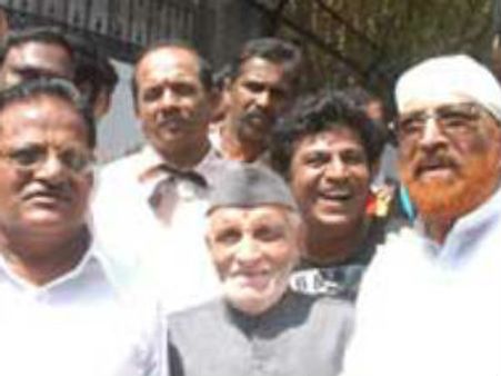 ‘ಕಾವೇರಿ’ಸಿದ ಕನ್ನಡ ಚಿತ್ರೋದ್ಯಮ.. ಅಂಬಿ ನಾಪತ್ತೆ!