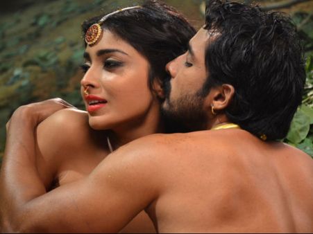 ಆರು ತಿಂಗಳಲ್ಲಿ ಇಷ್ಟೆಲ್ಲಾ ವಿವಾದಗಳು ನಡೆದವೆ?