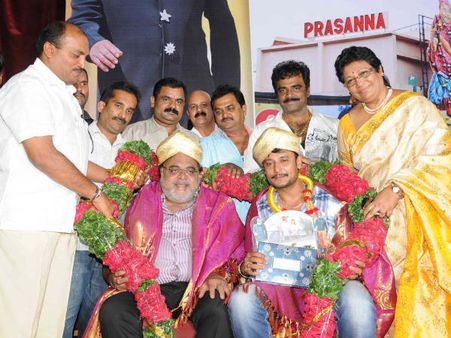 ಚಿತ್ರಗಳಲ್ಲಿ ದರ್ಶನ್ 'ಬುಲ್ ಬುಲ್' 50ರ ಸಂಭ್ರಮ