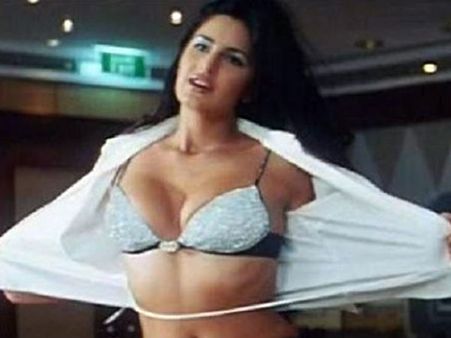 ಹತ್ತು ವರ್ಷಗಳ ಬಳಿಕ ಮತ್ತೆ ಬಿಕಿನಿ ತೊಟ್ಟ ಕತ್ರಿನಾ