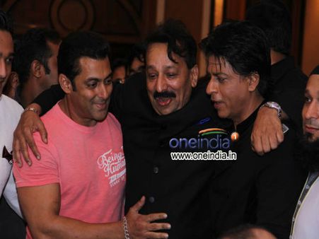 ಇಫ್ತಾರ್ ಕೂಟದಲ್ಲಿ ಸಲ್ಲು,ಶಾರೂಖ್ ದುಷ್ಮನಿ ಚೋಡ್ದಿಯಾ