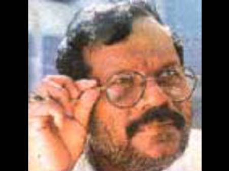 ಮೂವರು ನಿರ್ದೇಶಕರಿಗೆ ಅರ್ಧಚಂದ್ರ!