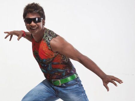 ದುನಿಯಾ ವಿಜಯ್ 360 ಡಿಗ್ರಿ ಕ್ರೆಸೆಂಟ್ ಕಿಕ್