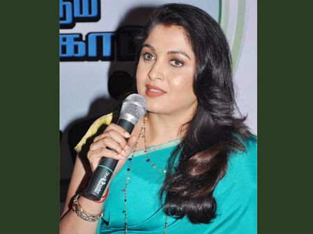 ಸ್ವೀಟಿ ರಾಧಿಕಾಗೆ ಮತ್ತೊಬ್ಬ ಸ್ವೀಟಿ ರಮ್ಯಕೃಷ್ಣ ಸಾಥ್