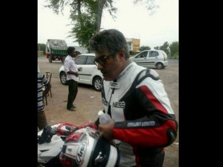 ಟ್ರಾಫಿಕ್ ಪೊಲೀಸರ ಕೈಗೆ ಸಿಕ್ಕಿ ಬಿದ್ದ ಸ್ಟಾರ್