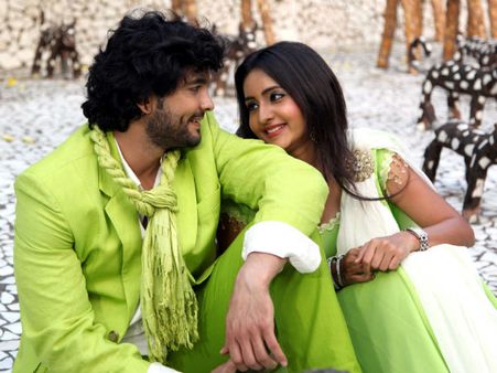 'ಬರ್ಫಿ' ತಿನ್ನಿಸಲು ಬರುತ್ತಿದ್ದಾರೆ ಧೂದ್ ಪೇಡ ದಿಗಂತ್