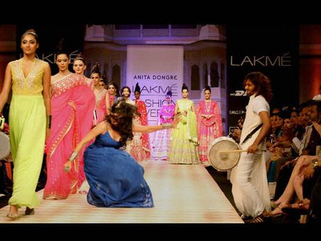 ಲಾಕ್ಮೆ ಫ್ಯಾಷನ್ ವೀಕ್ ನಲ್ಲಿ ತಾರೆಯರ ನಡಿಗೆ