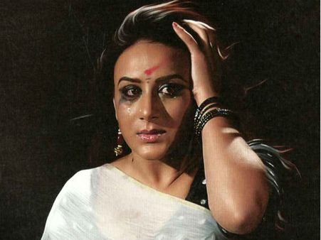 ಕೈಯಲ್ಲಿ ವೈನ್ ಗ್ಲಾಸ್ ಹಿಡಿದು ಬಂದ ಪೂಜಾಗಾಂಧಿ