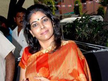 ಕ್ಯಾಮೆರಾ ಮುಂದೆ ಬರಲಿದ್ದಾರೆ ಸುದೀಪ್ ಪತ್ನಿ ಪ್ರಿಯಾ