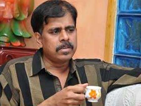 ಪತ್ರಕರ್ತರನ್ನು 'ನಾಯಿಗಳು' ಎಂದ ಚಿತ್ರ ನಿರ್ದೇಶಕ