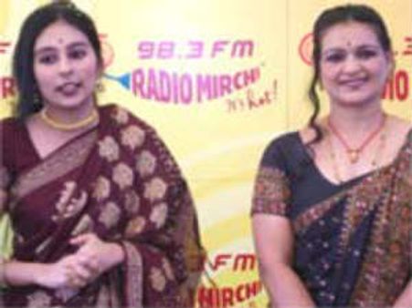 ರೆಟ್ರೊ ರಾಣಿಯರು ಸಖತ್ ಹಾಟ್ ಮಗಾ!