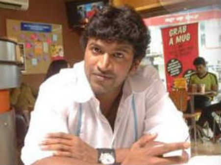 ಮಿಲನ ಮುಂದೆ, ಈ ಬಂಧನ ಅದರ ಹಿಂದೆ