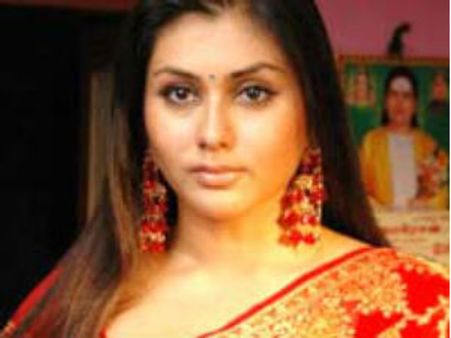 ತಮಿಳುನಾಡಿನಲ್ಲಿ ನಮಿತಾಗೆ ಕಾಮನ ಗುಡಿ!