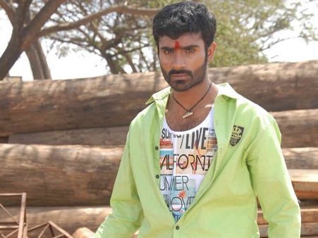 ಹೊಸ ಸಿನಿಮಾ ಟೈಟಲ್ 'ಮುತ್ತು ಲವ್ಸ್ ಪಾರು'