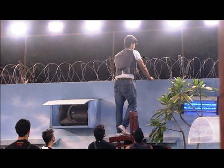 ಬಿಗ್ ಟ್ವಿಸ್ಟ್ : ವಿವೇಕ್ ಔಟ್, ಕುಶಾಲ್ ಎಸ್ಕೇಪ್!