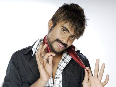 ಲೂಸ್ ಮಾದ ಯೋಗಿ ನಾನ್ ಸ್ಟಾಪ್ ರಗಡ್ ಡಾನ್ಸ್