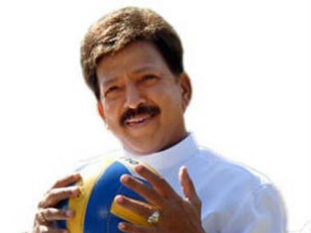 ಐವತ್ತೇಳರಲ್ಲೂ ದಣಿಯದ ಸಿಂಹ ಕನ್ನಡದ ಧಣಿಯಾಗಲಿ