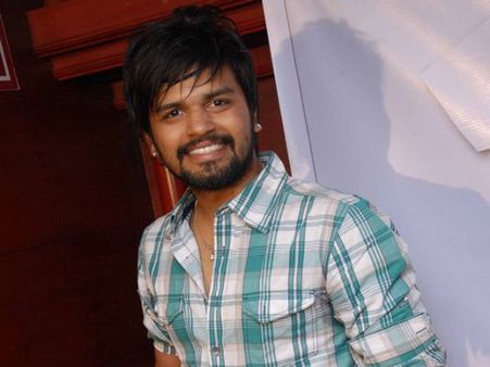 ಕೆ ಶಿವರಾಮು ಪುತ್ರಿ ಕೈಹಿಡಿಯುತ್ತಿರುವ ನಟ ಪ್ರದೀಪ್