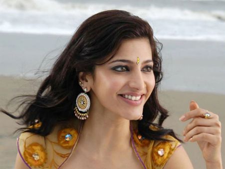 ನಟಿ ಶ್ರುತಿ ಮೇಲೆ ದಾಳಿ, ಎಫ್ಐಆರ್ ದಾಖಲು