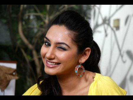 ರಾಗಿಣಿ ದ್ವಿವೇದಿಯನ್ನ ತಡೆಯೋರು ಯಾರೂ ಇಲ್ಲ