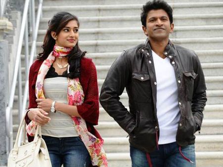 ಪುನೀತ್ ಅಭಿನಯದ ನಿನ್ನಿಂದಲೇ ಟ್ವೀಟ್ ವಿಮರ್ಶೆ