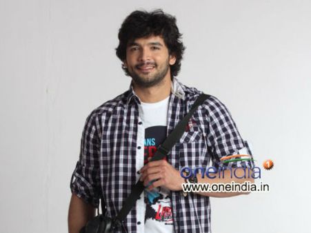 ದೂದ್ ಪೇಡ ದಿಗಂತ್ ಕನ್ನಡ ಚಿತ್ರಗಳು 'ಫಟಕ್'