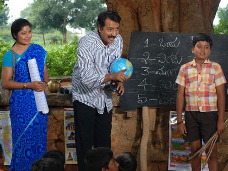 ಮಕ್ಕಳಲ್ಲಿ ಅಕ್ಷರ ದಾಹ ಹುಟ್ಟಿಸುವ 'ಲಿಟ್ಲ್ ಮಾಸ್ಟರ್'