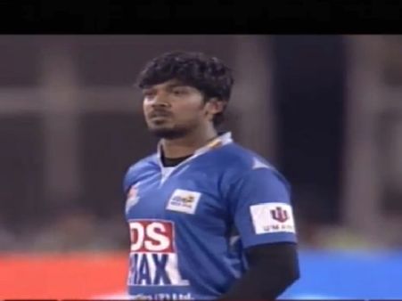 ಅಂಬರೀಷ್ ಗಾಗಿ ಸಿಸಿಎಲ್ 4 ಕಪ್ ಗೆದ್ದ ಕರ್ನಾಟಕ ಬುಲ್ಡೋಜರ್ಸ್