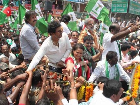 ಶಿವಣ್ಣನ ಜತೆ ಮಣಿ ಮಣಿ ಸಾಂಗ್ ಹಾಡಿದ ರಾಗಿಣಿ