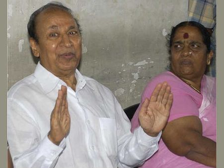 ಮೂರಕ್ಷರದ ಬಿರುದಿಗೆ ಪಾತ್ರರಾದ ಖ್ಯಾತ ತಾರೆಗಳು