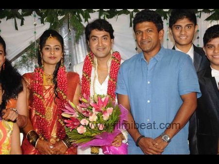 ನಟ ಹರೀಶ್ ರಾಜ್ ಆರತಕ್ಷತೆಗೆ ತಾರೆಗಳ ಮೆರುಗು