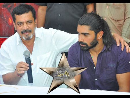 ಮುತ್ತಪ್ಪ ರೈ ಚಾಲನೆ ನೀಡಿದ 'ಮಂಡ್ಯ ಸ್ಟಾರ್'