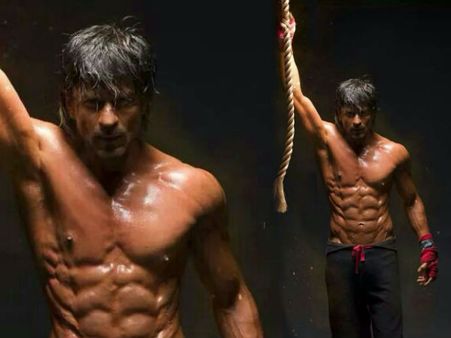 ಕಿಂಗ್ ಖಾನ್ ಶಾರುಖ್ 8 ಪ್ಯಾಕ್ ಆಬ್ಸ್ ವಿಡಿಯೋ