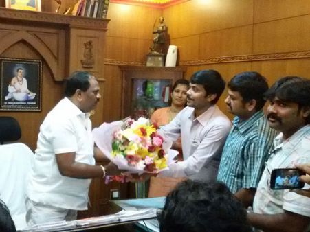 ಕರವೇಯ ನಾರಾಯಣಗೌಡರೀಗ 'ಕನ್ನಡ ಸಾಮ್ರಾಟ್'