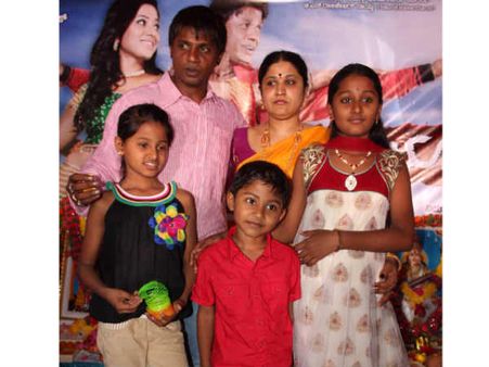 'ಆಟೋ'ದಲ್ಲಿ ಬಂದ ನಾಗರತ್ನ 'ಲ್ಯಾಂಡ್ ರೋವರ್'ನಲ್ಲಿ ಹೋದ್ರು!